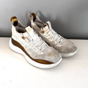 Under Armour Curry White and Gold Sneakers size 7
